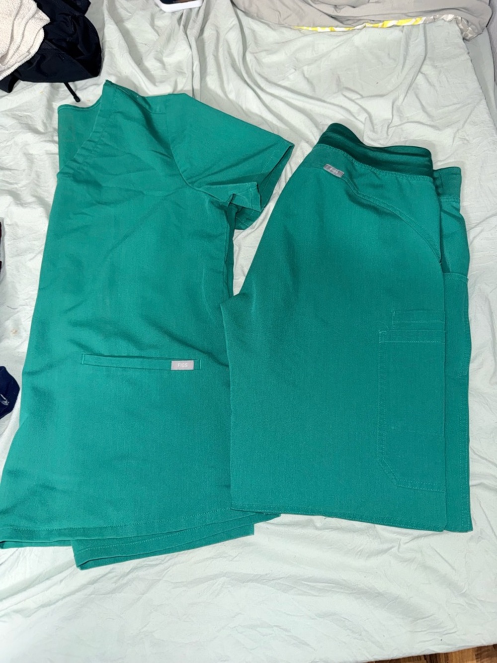 Figs Womens Scrub Top and Pants Set in Teal Green